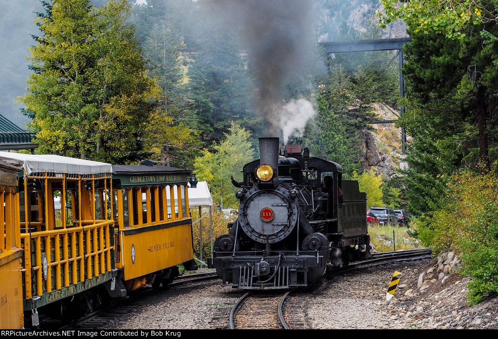 GLRX 111 running by the train at Georgetown